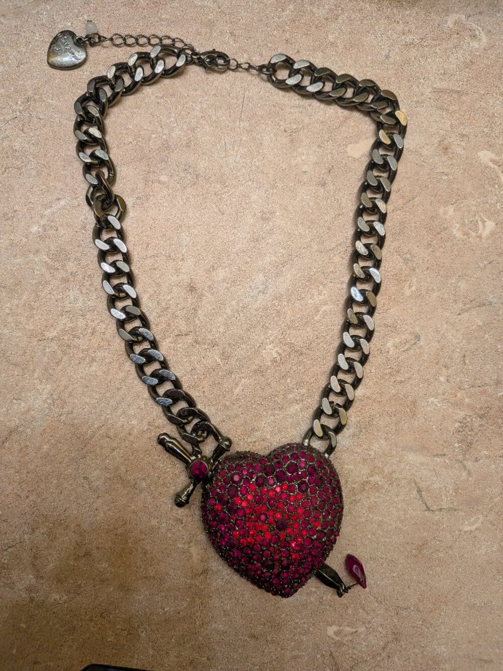 Betsy Johnson choker necklace